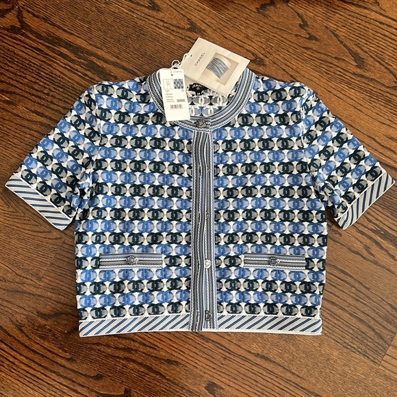 BNWT CHANEL 2019 Printed Crop Top w/ Tags Size: M | US6, FR38 - Picture 6 of 17